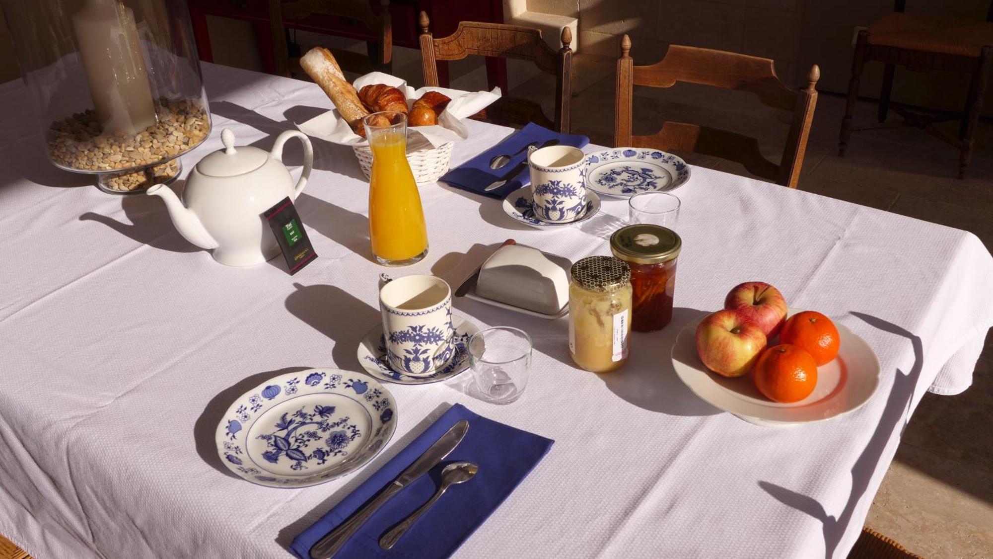 Les Trois Oliviers Bed & Breakfast Forcalquier Bagian luar foto