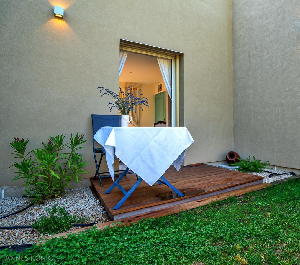 Les Trois Oliviers Bed & Breakfast Forcalquier Bagian luar foto