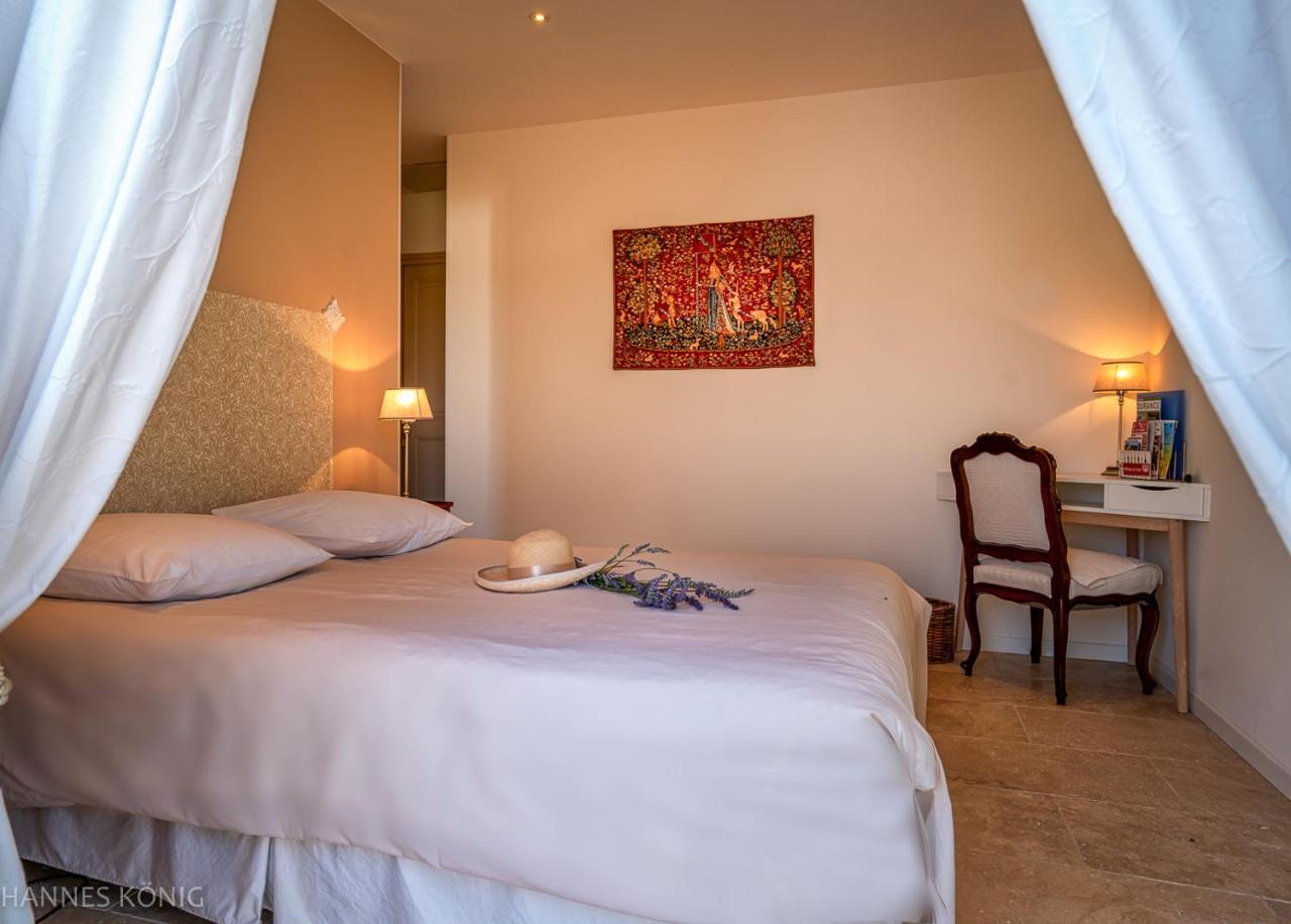 Les Trois Oliviers Bed & Breakfast Forcalquier Bagian luar foto
